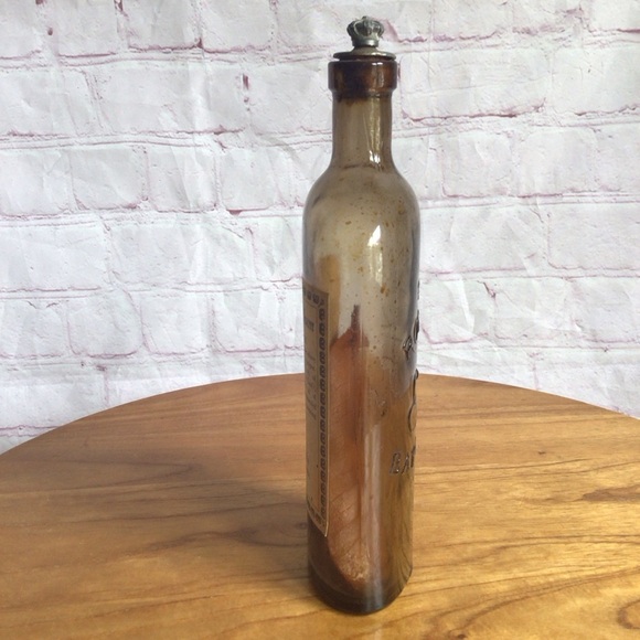 Vintage Royall Bay Rhum Ten Fluid Ounce Glass Bottle - Picture 5 of 8